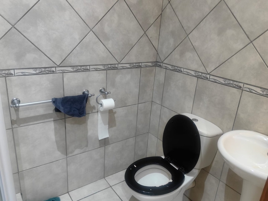 11 Bedroom Property for Sale in Universitas Free State